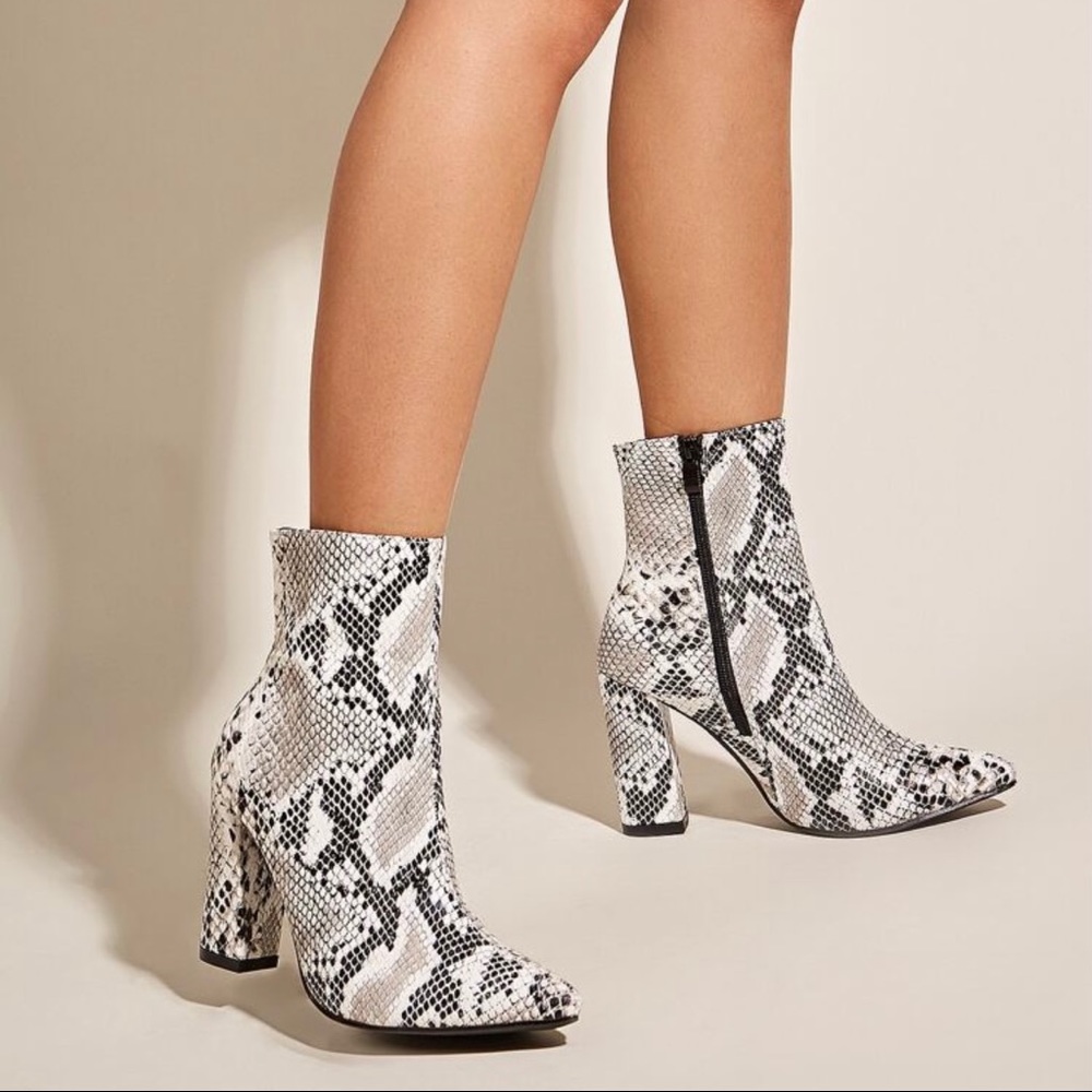 Shein Snake Boots Size 7.5